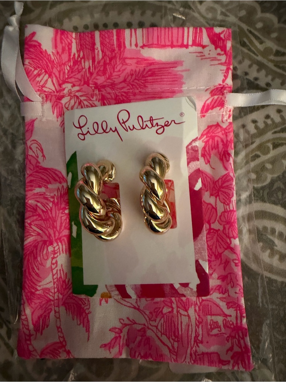 Lilly Pulitzer Island Escape Earrings in Gold - NWT